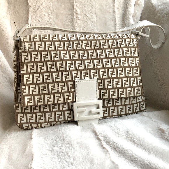 Fendi Rare Mamma Forever Rubberized Logo Bag - Picture 6 of 15